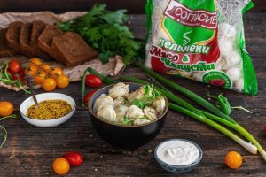 Пельмени с мясом и капустой