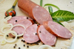 Колбаса полукопченая отборная